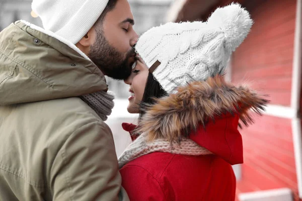 Happy Young Couple Spending Time Together Winter Fair Christmas Celebration — Stock Photo, Image