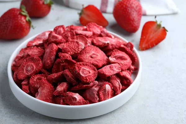 Freeze Dried Fresh Strawberries Light Grey Table Closeup — Zdjęcie stockowe