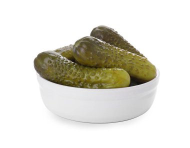 Bir kase leziz salatalık turşusu.