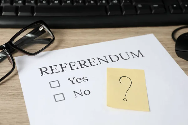 Referendum Ballot Glasses Sticky Note Question Mark Wooden Table Closeup — Stock Photo, Image