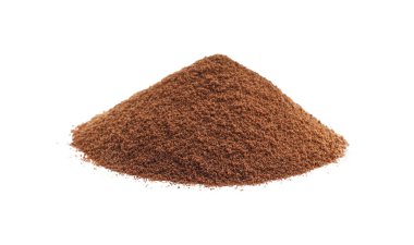 Beyaz üzerine izole edilmiş aromatik hazır kahve yığını.