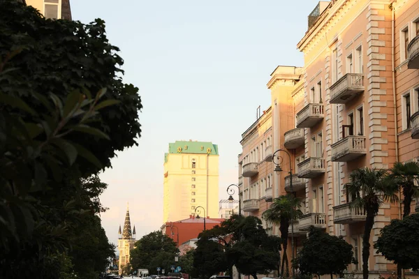 Batumi Geórgia Agosto 2022 Bela Rua Cidade Com Edifícios Árvores — Fotografia de Stock