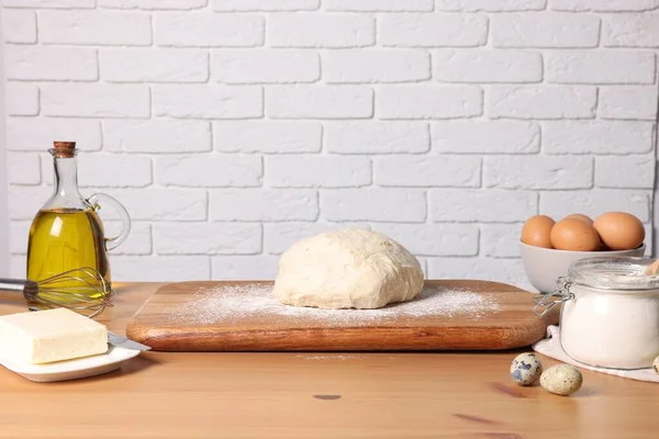 Fresh Dough Sprinkled Flour Other Ingredients Wooden Table White Brick — Stock Photo, Image