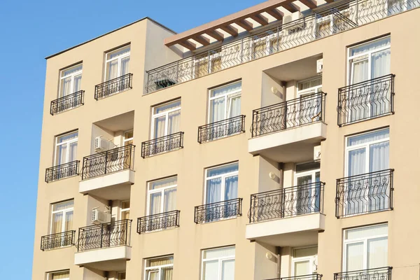 Exterior Beautiful Residential Building Balconies — Stockfoto