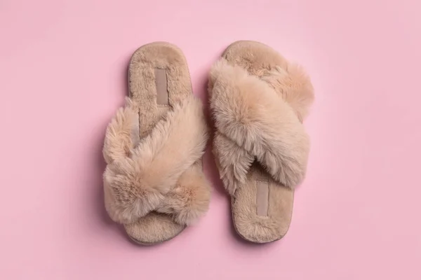 Pair Soft Fluffy Slippers Pink Background Top View — Stock Photo, Image