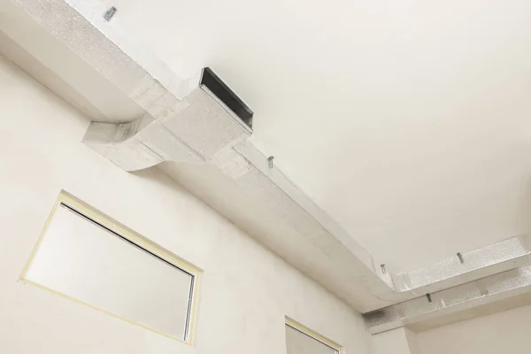 Soffitto Con Sistema Ventilazione Interno Vista Angolo Basso — Foto Stock