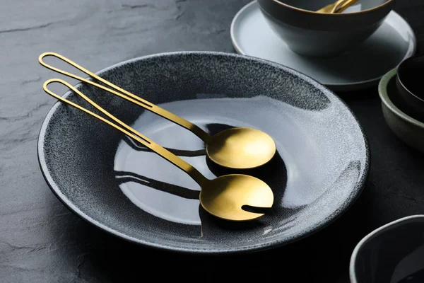 Set Clean Tableware Black Table Closeup — 图库照片