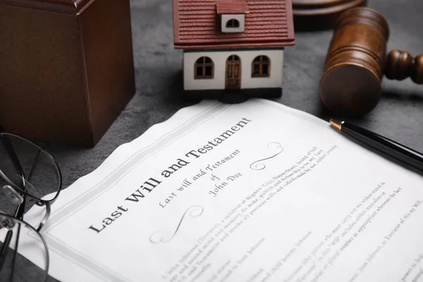 Last Testament House Model Glasses Gavel Grey Table Closeup — Stock Photo, Image