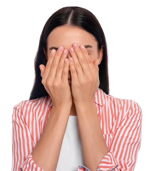 Imbarazzato Giovane Donna Che Copre Viso Con Mani Sfondo Bianco — Foto Stock