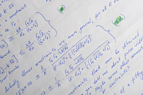 Papier Pisemnymi Obliczeniami Matematycznymi Jako Tło Zbliżenie — Zdjęcie stockowe