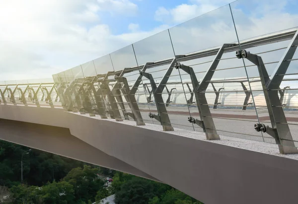 Kyiv Ukraine Sierpnia 2022 Most Dla Pieszych Przez Rzekę Dnipro — Zdjęcie stockowe