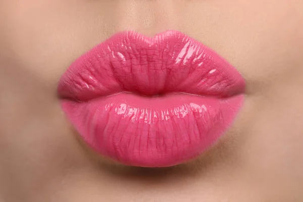 Closeup View Beautiful Woman Puckering Lips Kiss — Stock Photo, Image