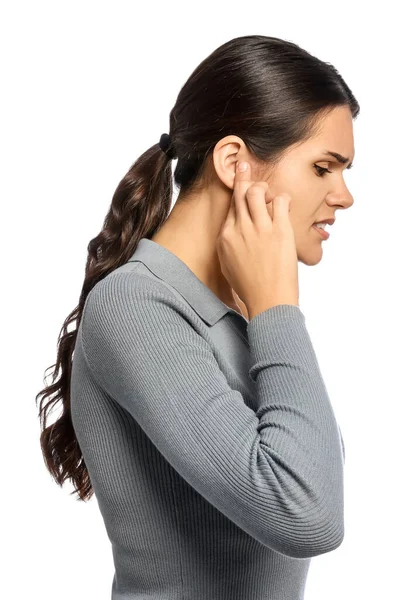Mujer Joven Que Sufre Dolor Oído Sobre Fondo Blanco —  Fotos de Stock