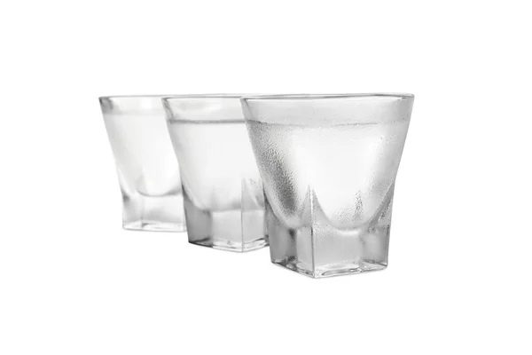 Vodka Vasos Chupito Sobre Fondo Blanco — Foto de Stock