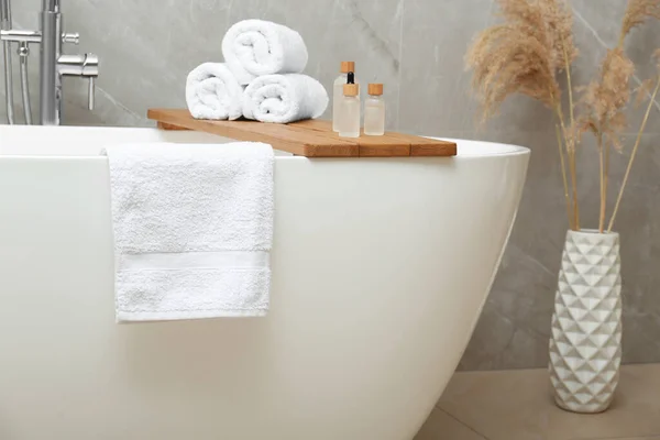 Rolled Bath Towels Personal Care Products Tub Tray Bathroom — Zdjęcie stockowe