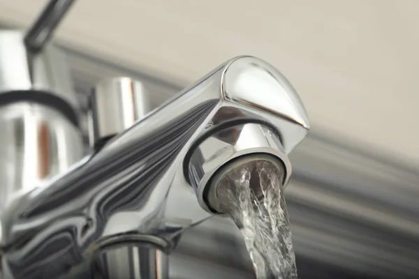 Water Flowing Bath Tap Blurred Background Closeup — Stockfoto