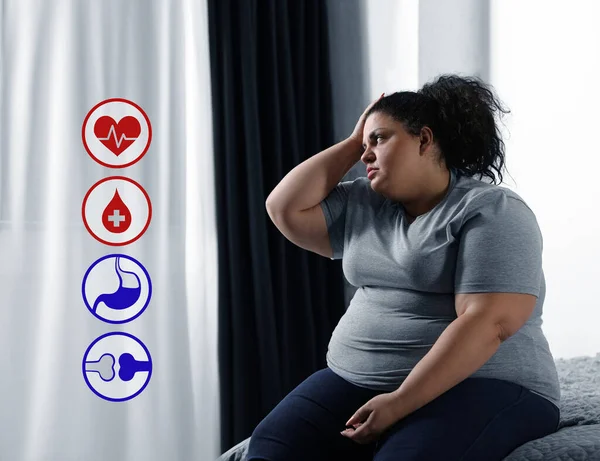 Виртуальные Иконы Демонстрирующие Различные Проблемы Здоровьем Избыточный Вес Женщины Кровати — стоковое фото