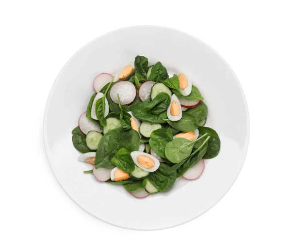 Haşlanmış Yumurtalı Turplu Beyaza Izole Edilmiş Ispanaklı Leziz Salata — Stok fotoğraf