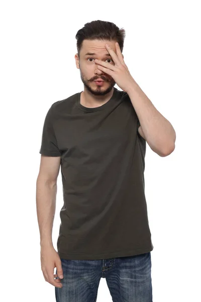 Uomo Imbarazzato Che Copre Viso Con Mano Sfondo Bianco — Foto Stock