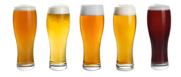 Set Sklenicemi Studeného Chutného Piva Bílém Pozadí Návrh Nápisu — Stock fotografie