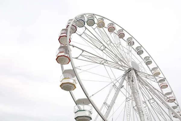 Grande Roue Observation Blanche Contre Ciel Vue Angle Bas Espace — Photo