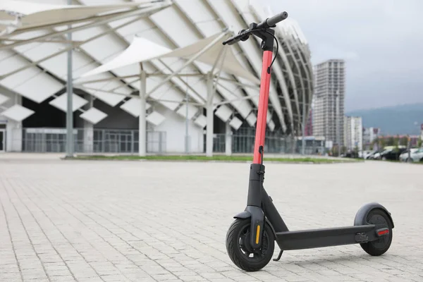 Moderne Elektrische Scooter Buiten Zonnige Dag Ruimte Voor Tekst Verhuur — Stockfoto