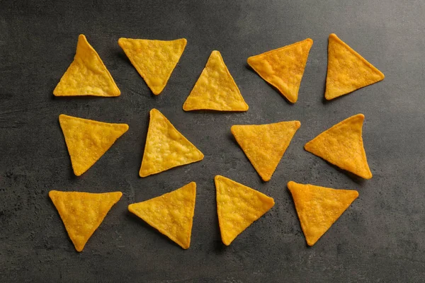 Platte Lay Compositie Van Lekkere Tortilla Chips Nacho Grijze Tafel — Stockfoto