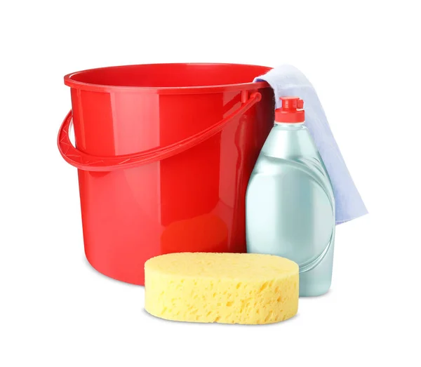 Czerwone Plastikowe Wiadro Butelka Detergentu Narzędzia Czyszczące Białym Tle — Zdjęcie stockowe