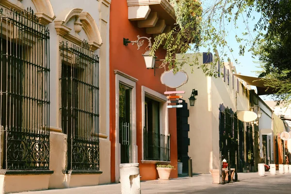 Hermosa Vista Calle Ciudad Con Arquitectura Elegante —  Fotos de Stock