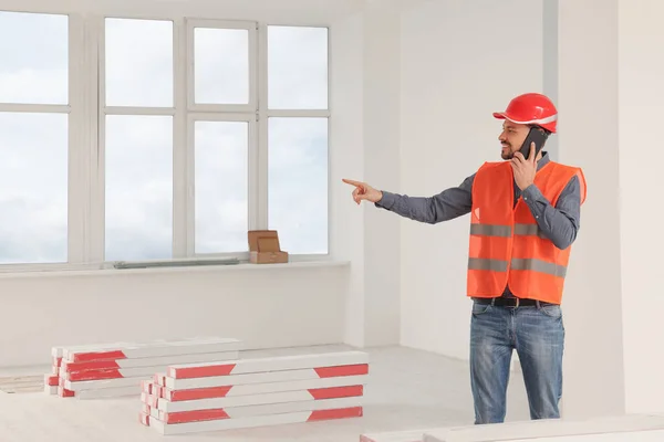 Male Industrial Engineer Uniform Talking Phone Indoors — Stock Photo, Image