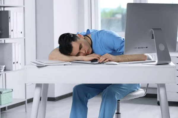 Exhausted Doctor Sleeping Workplace Hospital — Fotografia de Stock