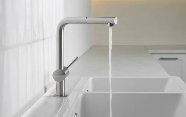 Stream Water Flowing Tap Kitchen — 图库照片