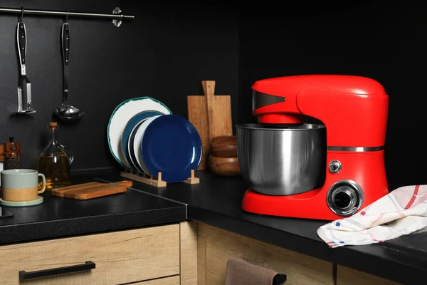 Современный Красный Миксер Столешнице Кухне — стоковое фото