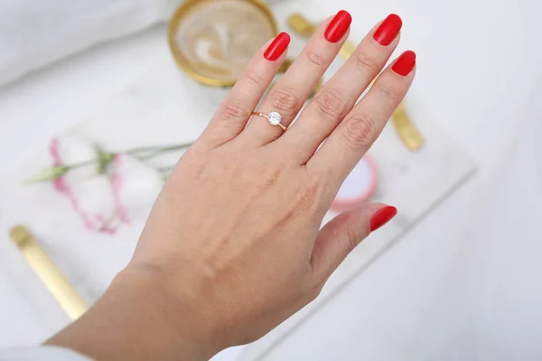 Young Woman Wearing Beautiful Engagement Ring Closeup — Stock Photo, Image