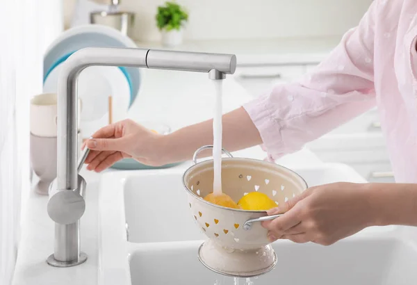 Woman Washing Fresh Ripe Lemons Tap Water Kitchen Closeup — Stock fotografie