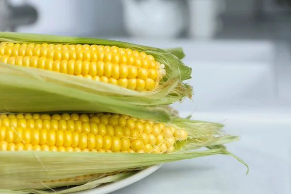 Tasty Fresh Corn Cobs White Table Closeup — Stock Photo, Image