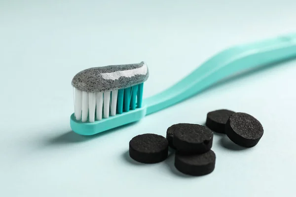 Brush Charcoal Toothpaste Tablets Light Background Closeup — Stock Photo, Image