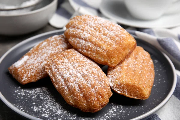 Delicious Madeleine Cakes Powdered Sugar Table Closeup — Foto de Stock