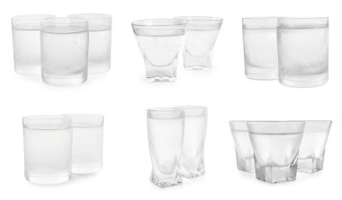 Beyaz arka planda votka bardaklarıyla ayarlanmış. Pankart tasarımı