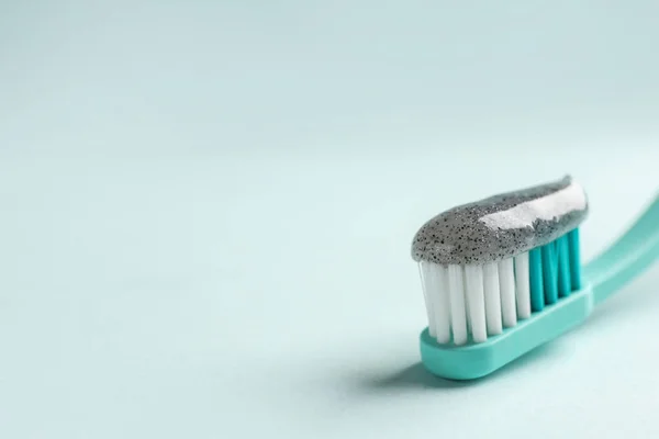 Brush Charcoal Toothpaste Light Background Closeup Space Text — Stock Photo, Image