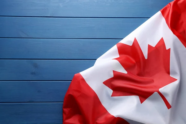 Flagga Kanada Blå Träbord Ovanifrån Plats För Text — Stockfoto