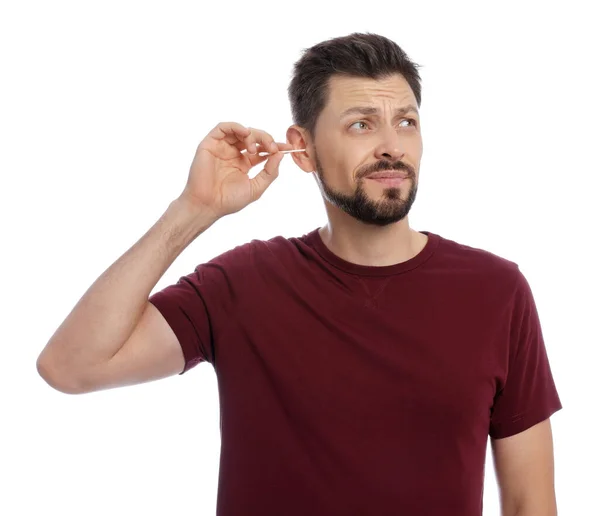 Συναισθηματικός Άνθρωπος Καθαρισμού Αυτιά Λευκό Φόντο — Φωτογραφία Αρχείου
