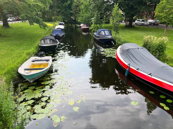 Beautiful View Moored Boats Canal Sunny Day — Stock Fotó