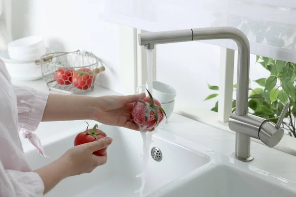 Woman Washing Fresh Ripe Tomatoes Tap Water Kitchen Closeup — Stok fotoğraf