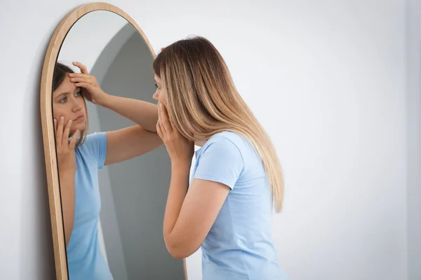 Sleep Deprived Young Woman Looking Herself Mirror Indoors — Stock Photo, Image