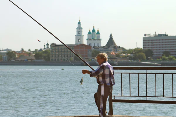 Fishing in the city — Stock Photo, Image
