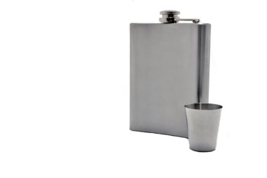 bir kantin ve paslanmaz çelik yığını