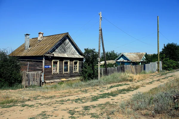 Una casa solitaria en Rusia en el 21  . — Foto de Stock