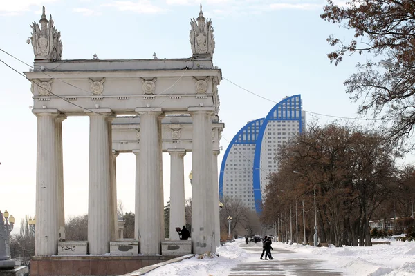 Центральная набережная Волгограда зимой — стоковое фото