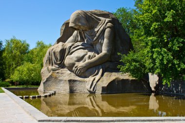 ağlayan anne mamaev Hill Anıtı